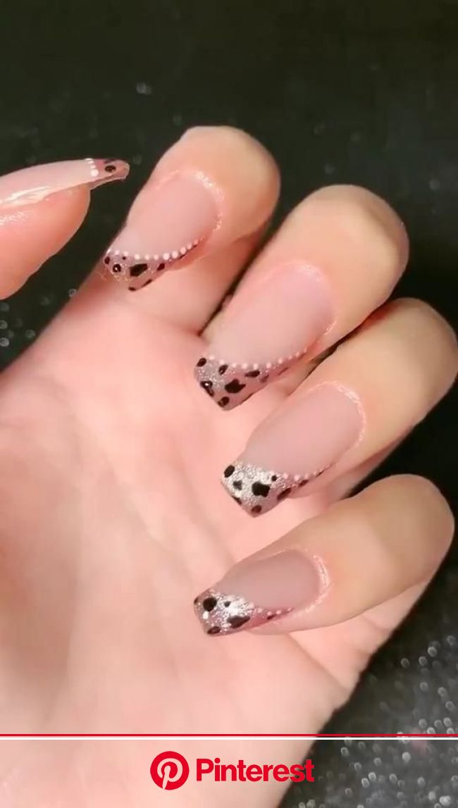 Christmas nail art design [Video] | Stylish nails, Nail art, Stylish nails art